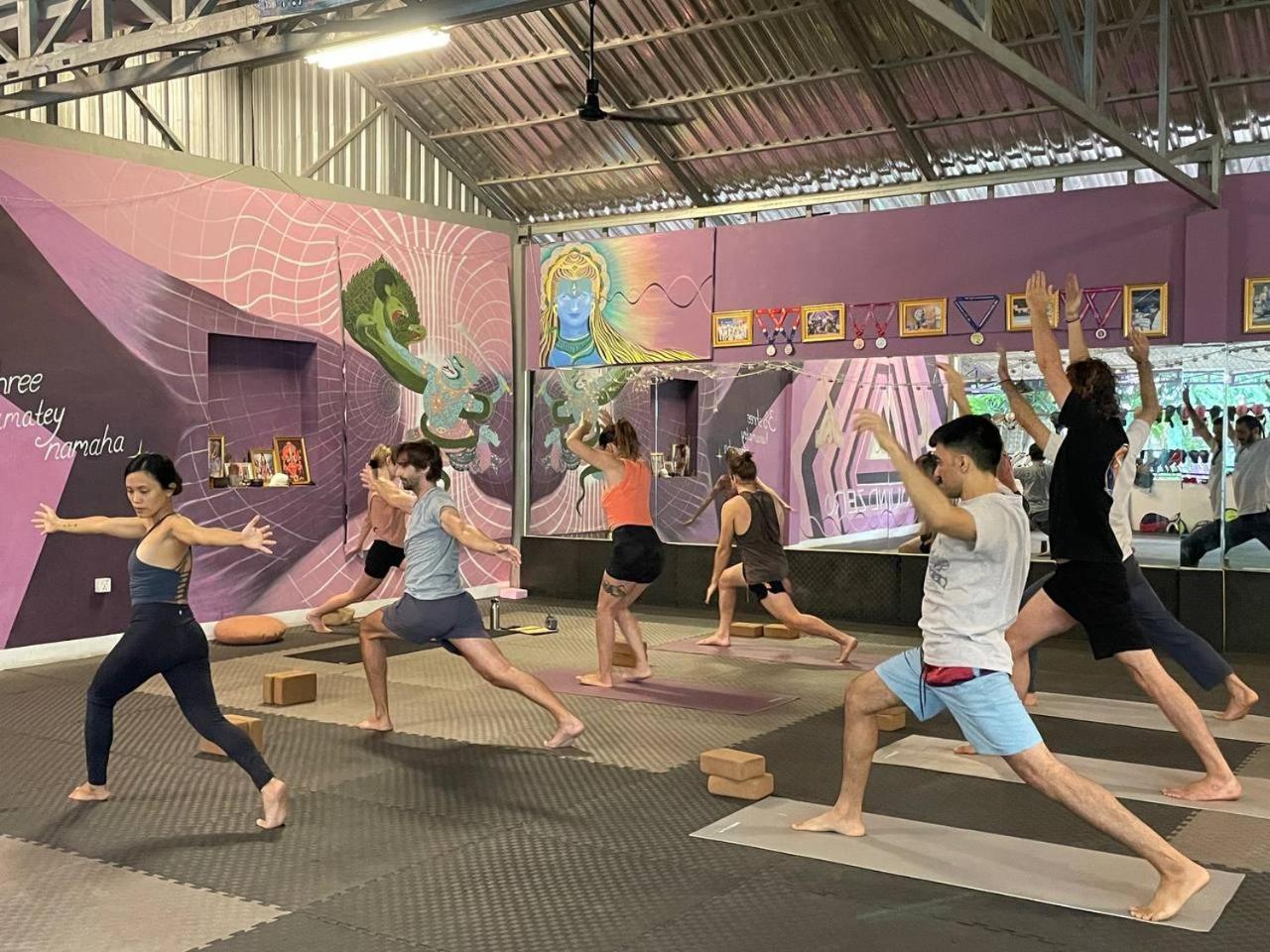 ホテル Ground Zero Martial Arts And Yoga シェムリアップ エクステリア 写真